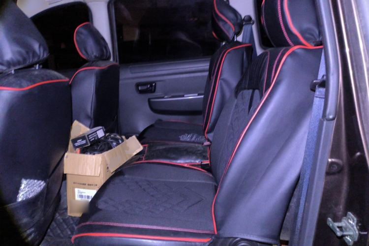 Used Dongfeng Fengon 330 2014 1.5L Manual Utility Version DK15 Left Rear Seat