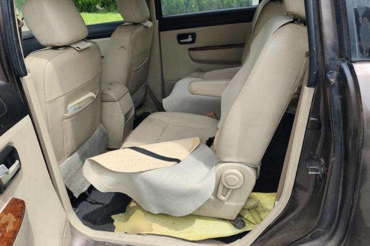 Used Dongfeng Fengon 330 2014 1.5L Manual Utility Version DK15 Left Rear Seat