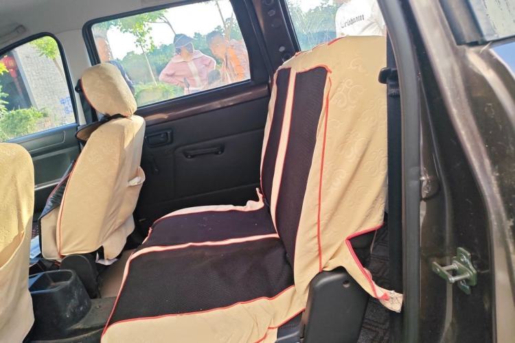 Used Dongfeng Fengon 330 2014 1.2L Manual Practical Version DK12-07 Left Rear Seat
