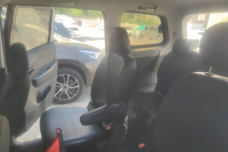Used Dongfeng Fengon 330 2014 1.5L Manual Standard Edition DK15-02 Left Rear Seat