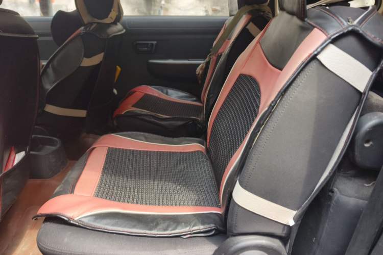 Used Dongfeng Fengon 330 2014 1.5L Manual Utility Version DK15 Left Rear Seat