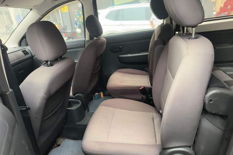 Used Dongfeng Fengon 330 2014 1.5L Manual Utility Version DK15 Left Rear Seat