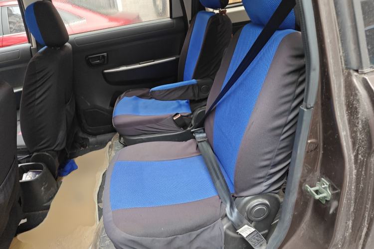 Used Dongfeng Fengon 330 2014 1.5L Manual Utility Version DK15 Left Rear Seat