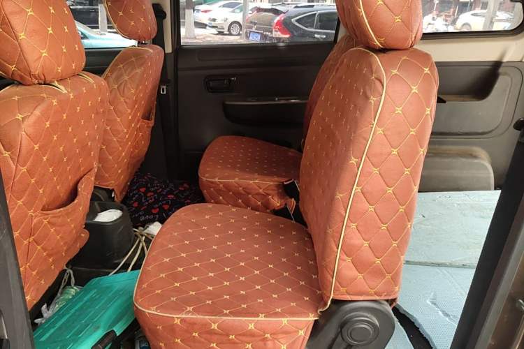 Used Dongfeng Fengon 330 2014 1.5L Manual Utility Version DK15 Left Rear Seat