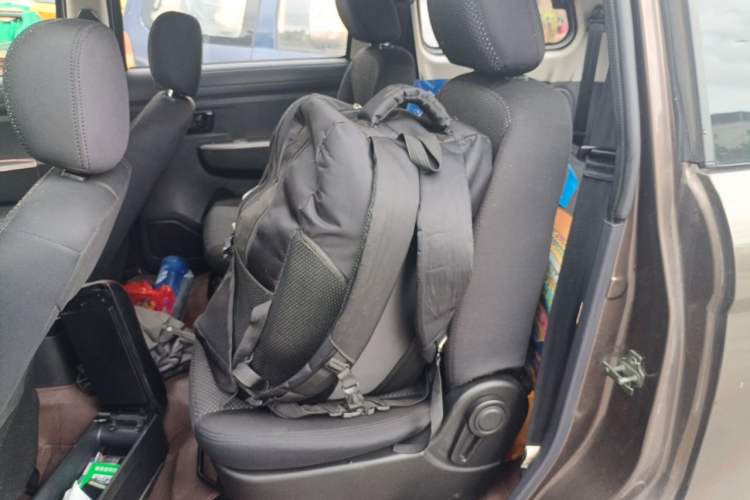 Used Dongfeng Fengon 330 2014 1.5L Manual Utility Version DK15 Left Rear Seat
