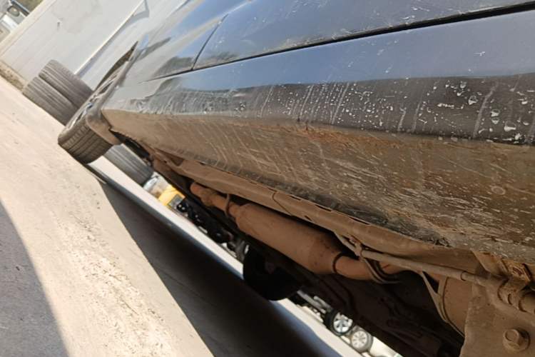 Used Dongfeng Fengon 330 2014 1.5L Manual Utility Version DK15 Left Side Sill