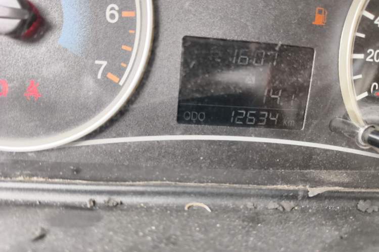 Used Dongfeng Fengon 330 2014 1.5L Manual Utility Version DK15 Odometer Close Up