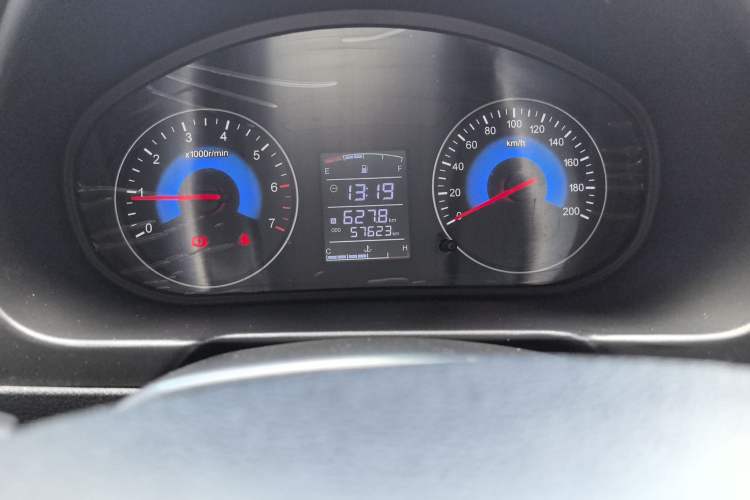 Used Dongfeng Fengon 330 2014 1.5L Manual Utility Version DK15 Odometer Close Up