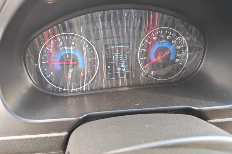 Used Dongfeng Fengon 330 2014 1.2L Manual Practical Version DK12-07 Odometer Close Up