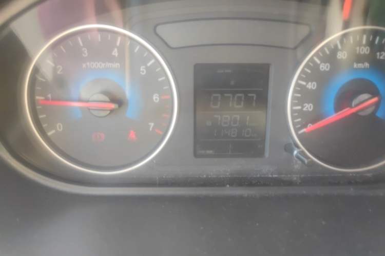 Used Dongfeng Fengon 330 2014 1.5L Manual Standard Edition DK15-02 Odometer Close Up
