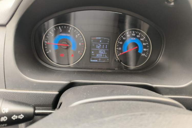 Used Dongfeng Fengon 330 2014 1.5L Manual Utility Version DK15 Odometer Close Up