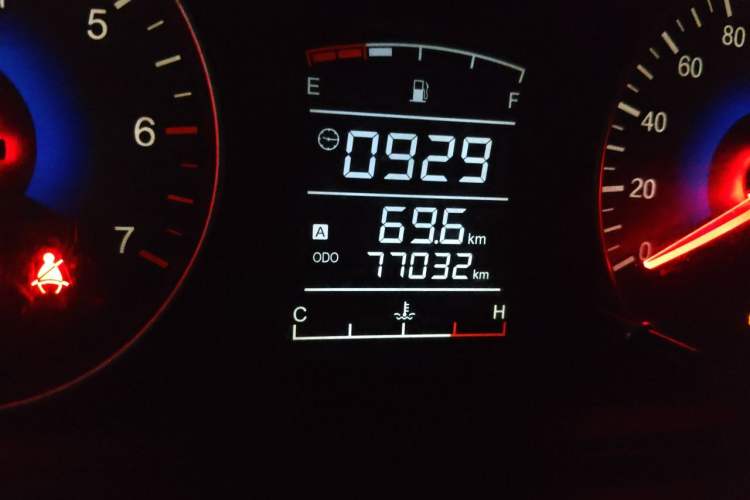 Used Dongfeng Fengon 330 2014 1.5L Manual Utility Version DK15 Odometer Close Up