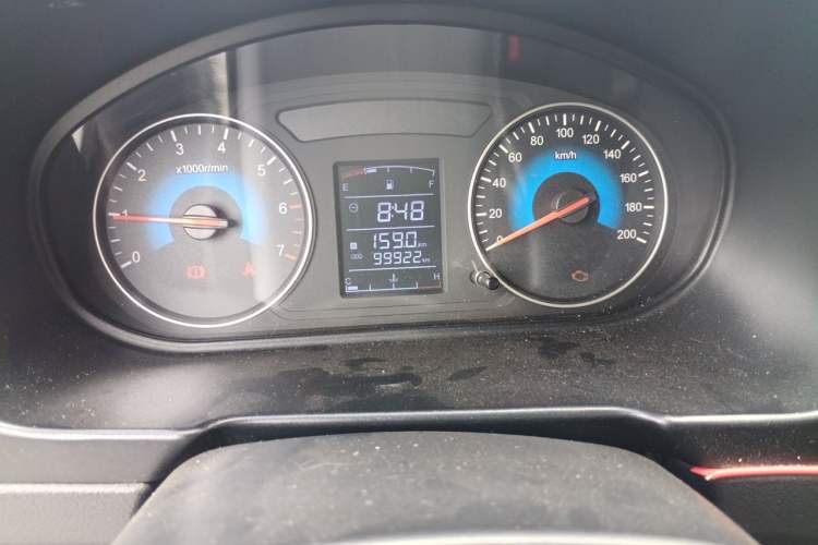 Used Dongfeng Fengon 330 2014 1.5L Manual Utility Version DK15 Odometer Close Up