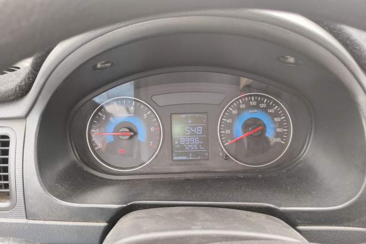 Used Dongfeng Fengon 330 2014 1.5L Manual Standard Edition DK15-02 Odometer Close Up