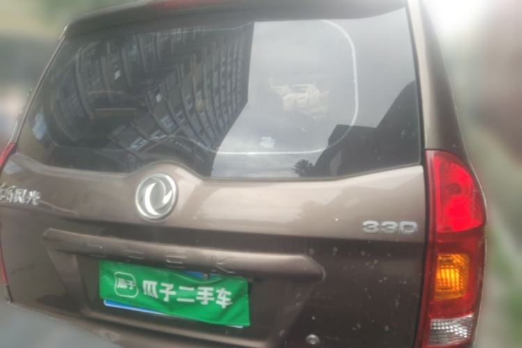 Used Dongfeng Fengon 330 2014 1.5L Manual Comfort Version DK15-02 Rear