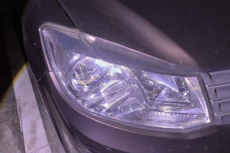 Used Dongfeng Fengon 330 2014 1.5L Manual Utility Version DK15 Right Front Headlight