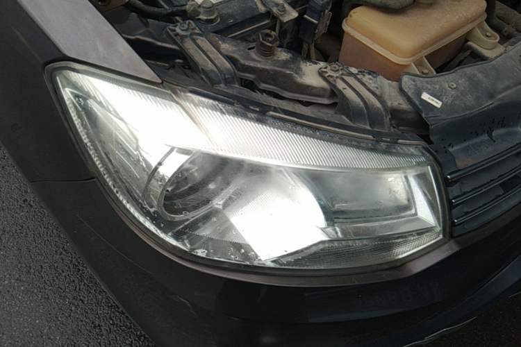 Used Dongfeng Fengon 330 2014 1.5L Manual Utility Version DK15 Right Front Headlight