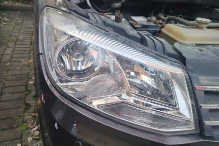 Used Dongfeng Fengon 330 2014 1.5L Manual Utility Version DK15 Right Front Headlight