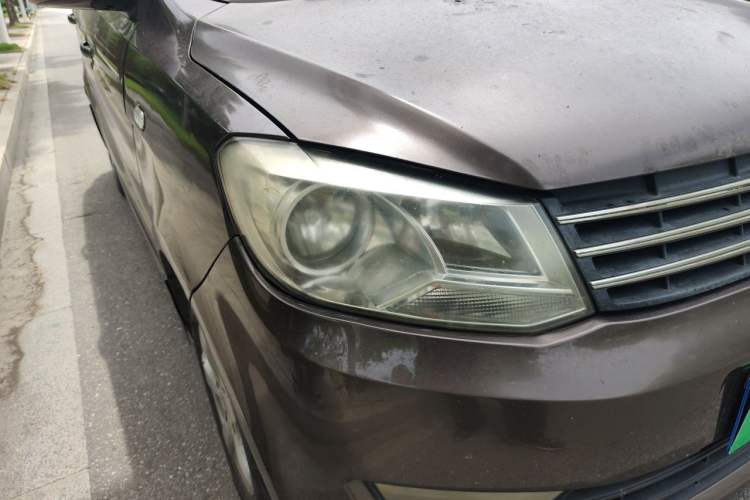 Used Dongfeng Fengon 330 2014 1.5L Manual Utility Version DK15 Right Front Headlight