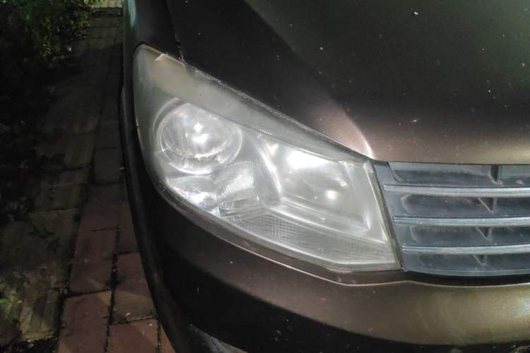 Used Dongfeng Fengon 330  Right Front Headlight