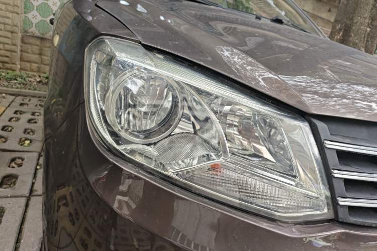 Used Dongfeng Fengon 330 2014 1.5L Manual Utility Version DK15 Right Front Headlight