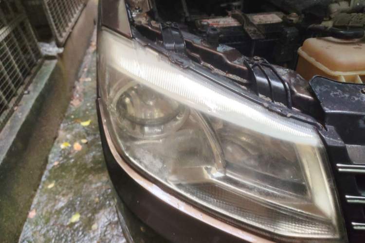 Used Dongfeng Fengon 330 2014 1.5L Manual Utility Version DK15 Right Front Headlight