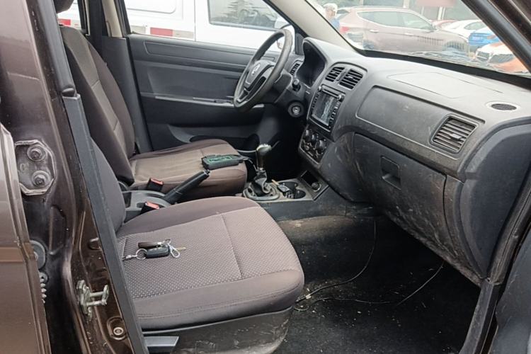 Used Dongfeng Fengon 330 2014 1.5L Manual Utility Version DK15 Right Front Seat
