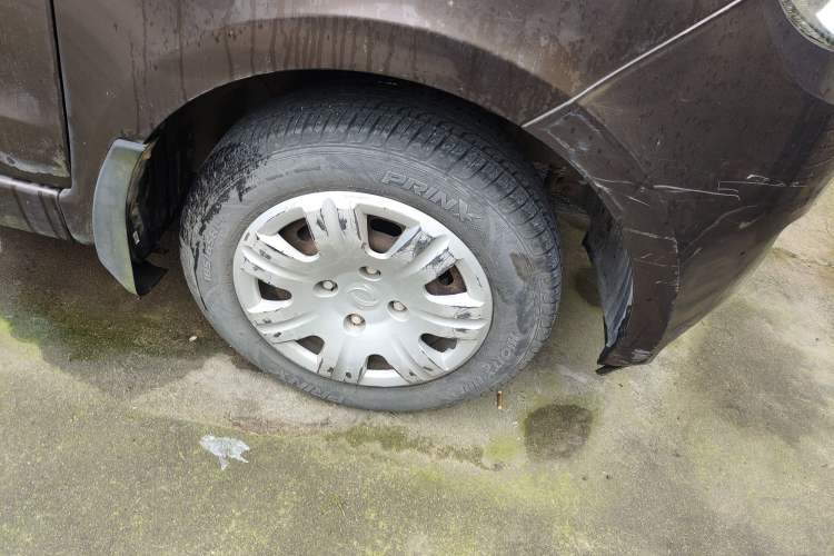 Used Dongfeng Fengon 330 2014 1.3L Manual Utility Version DK13-07 Right Front Wheel Hub