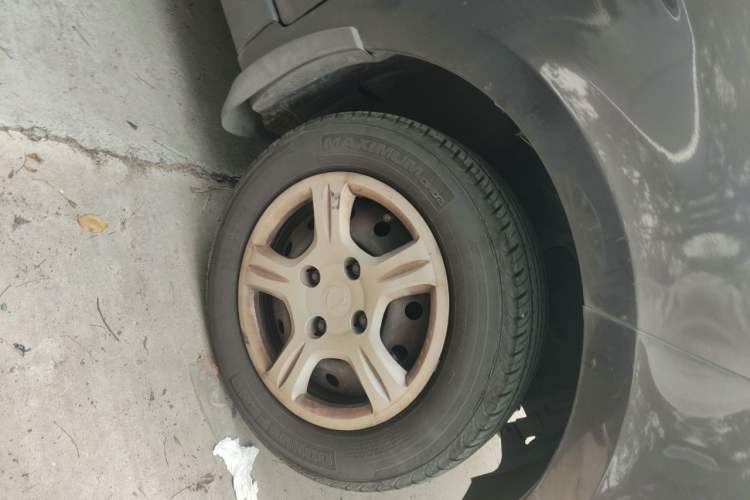 Used Dongfeng Fengon 330 2014 1.3L Manual Utility Version DK13-07 Right Front Wheel Hub