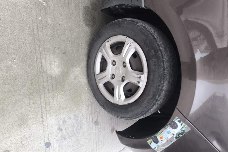 Used Dongfeng Fengon 330 2014 1.3L Manual Utility Version DK13-07 Right Front Wheel Hub