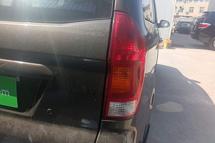 Used Dongfeng Fengon 330 2014 1.5L Manual Utility Version DK15 Right Rear Taillight