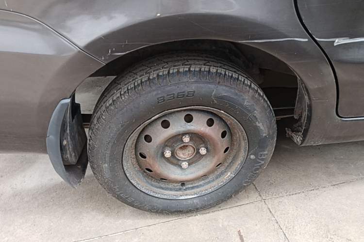 Used Dongfeng Fengon 330 2014 1.5L Manual Utility Version DK15 Right Rear Wheel Hub