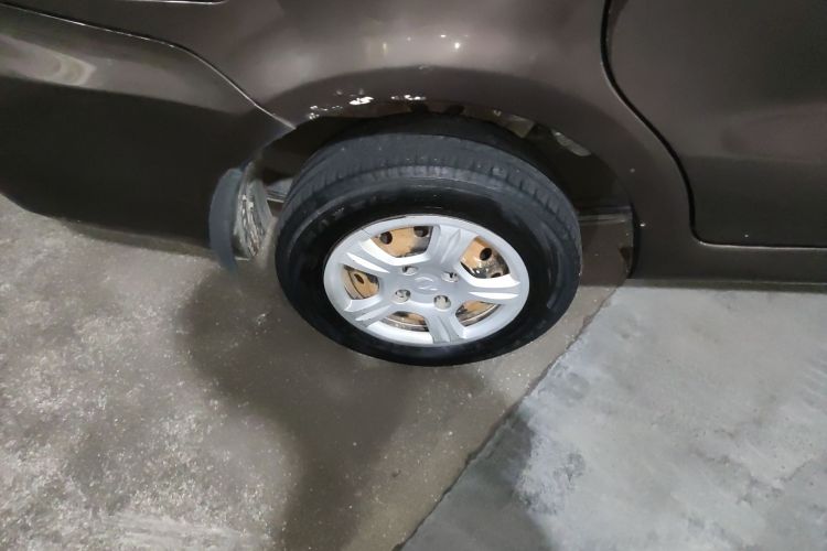 Used Dongfeng Fengon 330 2014 1.5L Manual Utility Version DK15 Right Rear Wheel Hub