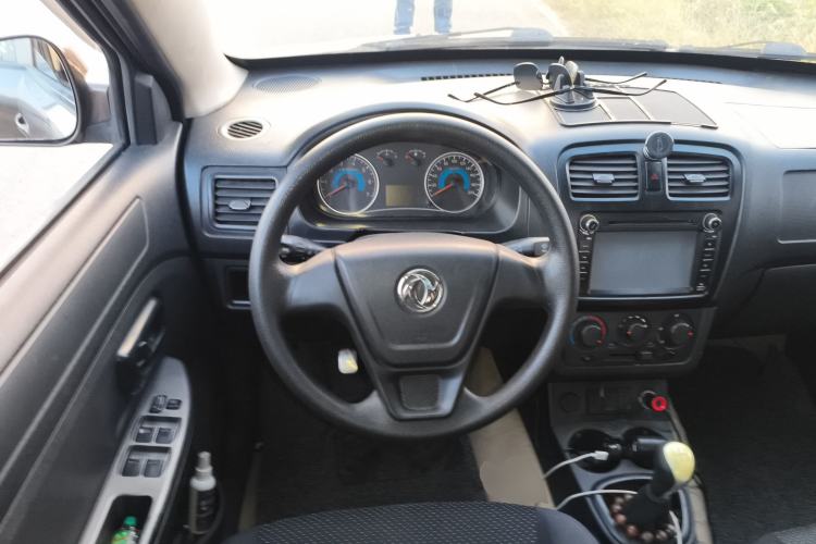 Used Dongfeng Fengon 330 2014 1.5L Manual Utility Version DK15 Steering Wheel