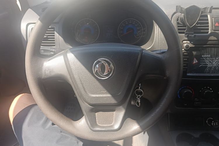 Used Dongfeng Fengon 330 2014 1.5L Manual Utility Version DK15 Steering Wheel