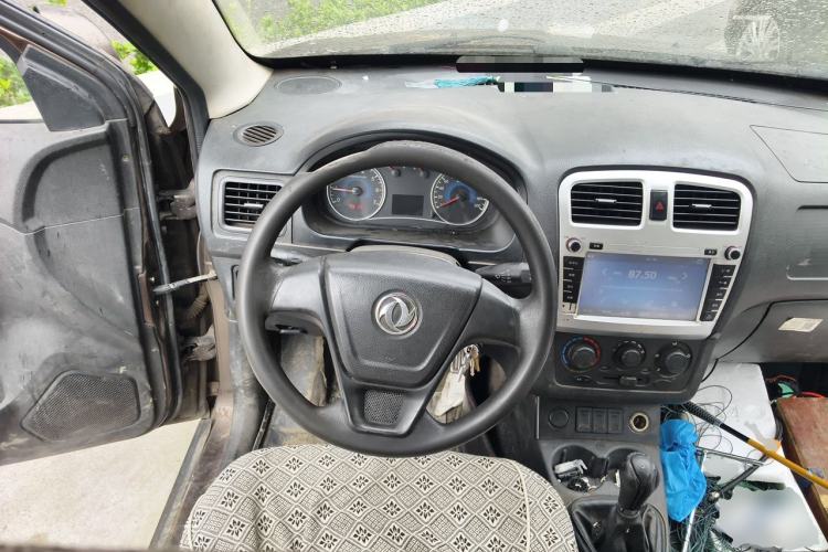 Used Dongfeng Fengon 330 2014 1.5L Manual Utility Version DK15 Steering Wheel