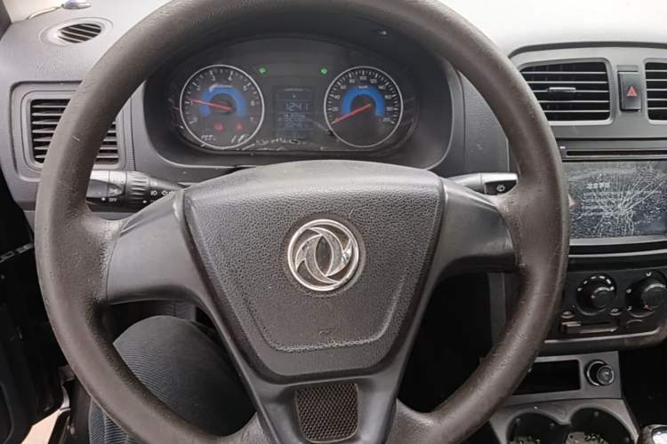 Used Dongfeng Fengon 330 2014 1.5L Manual Utility Version DK15 Steering Wheel