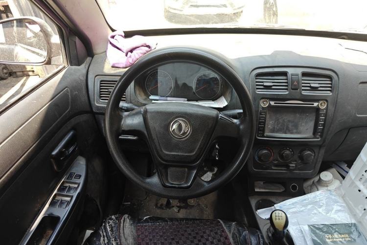 Used Dongfeng Fengon 330 2014 1.5L Manual Utility Version DK15 Steering Wheel