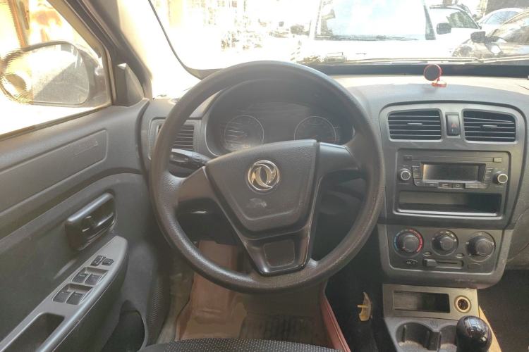Used Dongfeng Fengon 330 2014 1.5L Manual Utility Version DK15 Steering Wheel