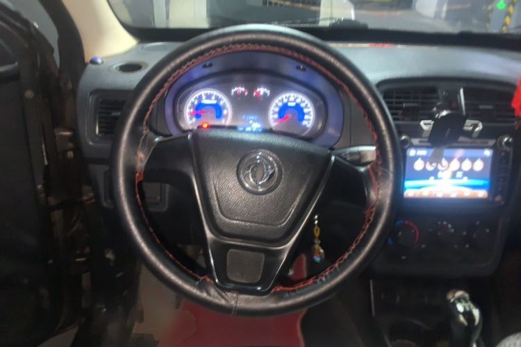 Used Dongfeng Fengon 330 2014 1.5L Manual Utility Version DK15 Steering Wheel