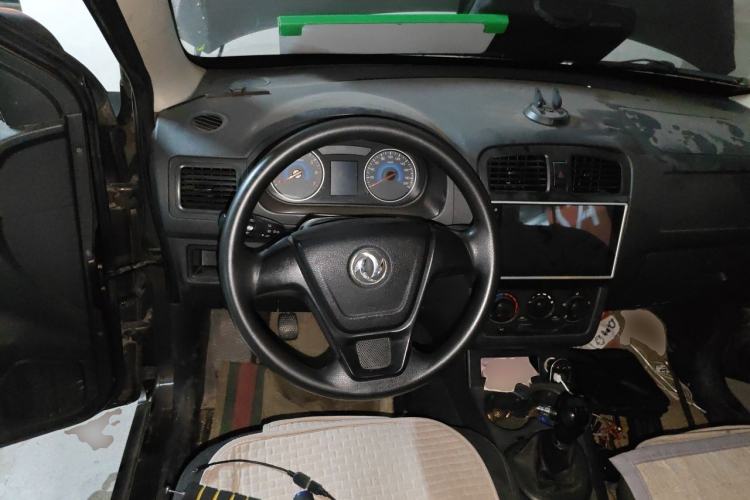 Used Dongfeng Fengon 330 2014 1.5L Manual Utility Version DK15 Steering Wheel