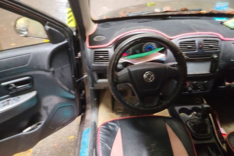 Used Dongfeng Fengon 330 2014 1.5L Manual Utility Version DK15 Steering Wheel