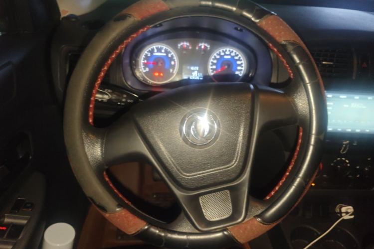 Used Dongfeng Fengon 330 2014 1.5L Manual Utility Version DK15 Steering Wheel