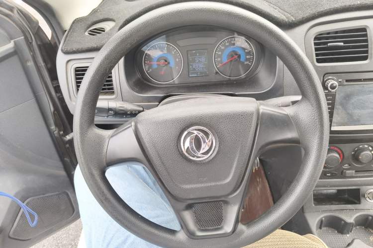 Used Dongfeng Fengon 330 2014 1.5L Manual Standard Edition DK15-02 Steering Wheel