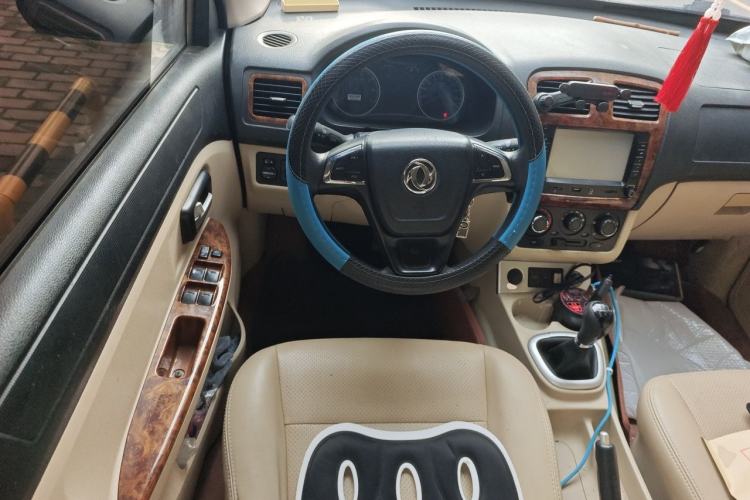 Used Dongfeng Fengon 330 2014 1.5L Manual Utility Version DK15 Steering Wheel