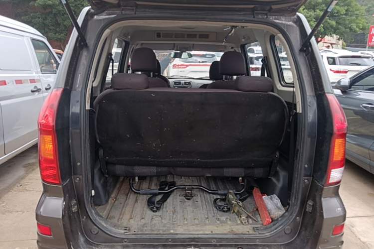 Used Dongfeng Fengon 330 2014 1.5L Manual Utility Version DK15 Trunk
