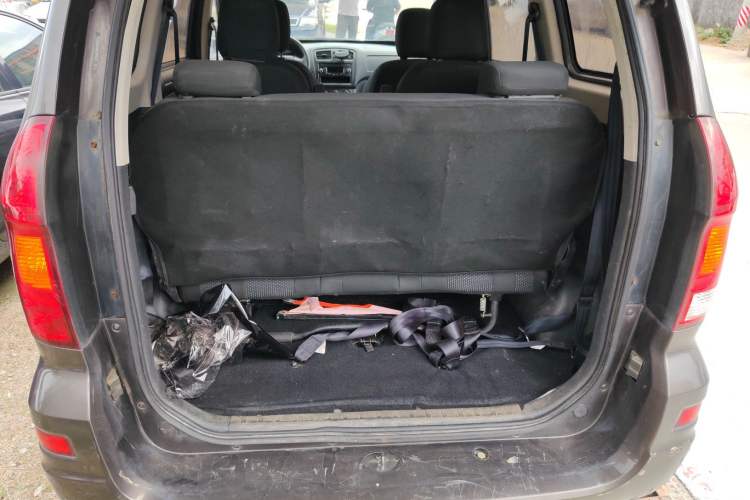 Used Dongfeng Fengon 330 2014 1.3L Manual Utility Version DK13-07 Trunk
