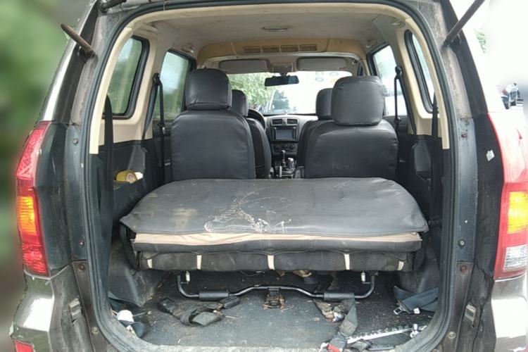 Used Dongfeng Fengon 330 2014 1.5L Manual Utility Version DK15 Trunk