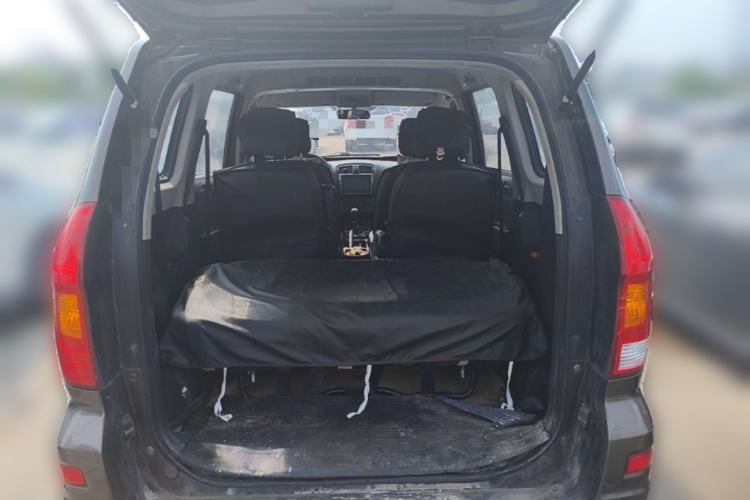 Used Dongfeng Fengon 330 2014 1.5L Manual Utility Version DK15 Trunk