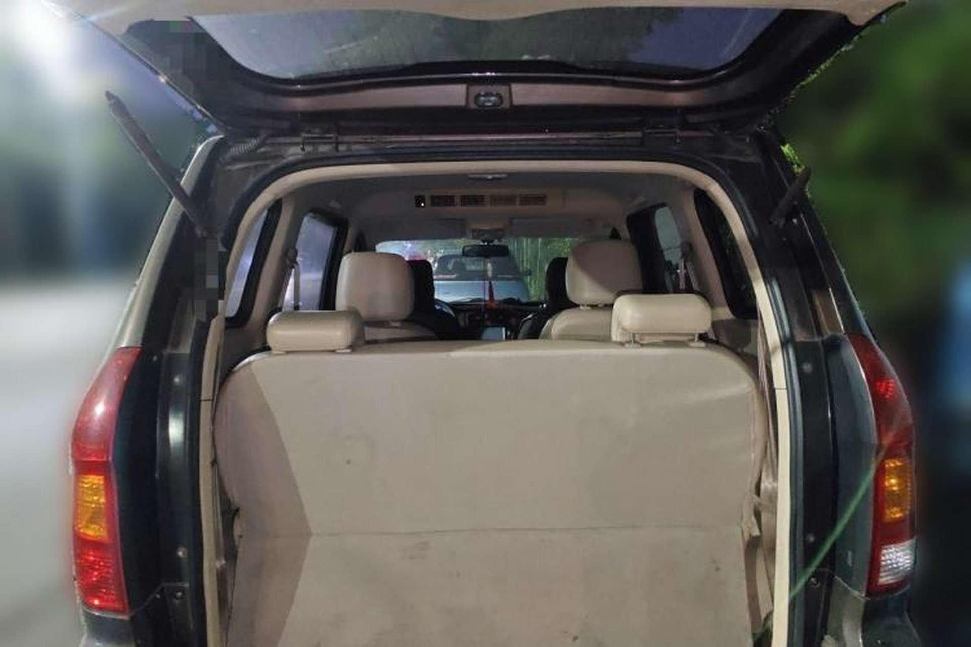 Used Dongfeng Fengon 330  Trunk
